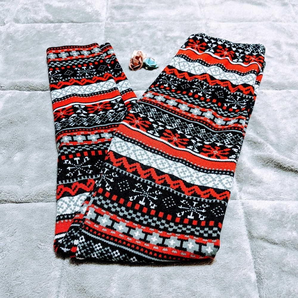 3/$15 PINK REPUBLIC Winter Sweater Leggings
